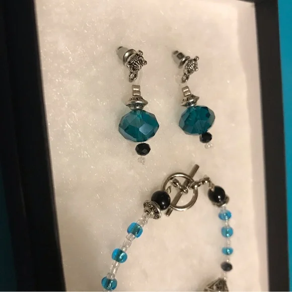 New Handmade Child’s Bracelet and Earrings, Beaded. Teal Blue, Black, Silver - Picture 4 of 8